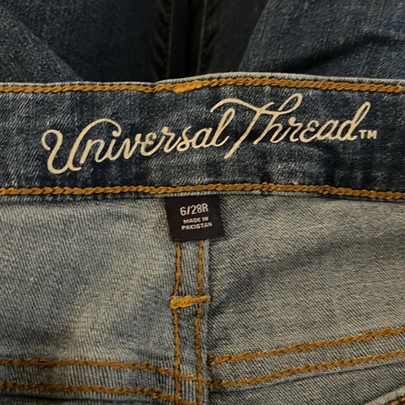 High-Rise Skinny Jeans - Picture 3 of 5